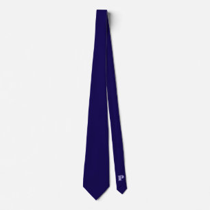 Gravata azul escura personalizada com letra P e ti