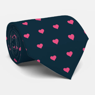 Gravata Azul Marinho e Corações Rosa