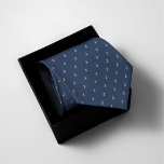 Gravata Azul-Marinho monograma<br><div class="desc">Faça um depoimento com nosso Marinho Monograma de Tie Azul no Pescoço! Personalize-o com suas iniciais para um acessório verdadeiramente exclusivo. Perfeito para casamentos,  eventos formais ou elegância cotidiana.</div>