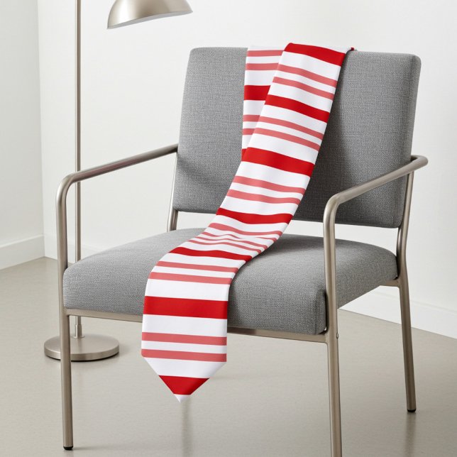 Gravata Bandas de Canas Vermelhas e Brancas (Red holiday candy cane striped necktie)