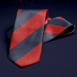 Gravata Bandas de Marinho e Vermelho<br><div class="desc">Na moda náutica padrão em cores audíveis e clássicas,  perfeito para o escritório ou um centro noturno.</div>