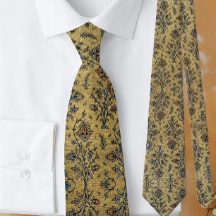 Gravata Belo padrão floral Dourado iraniano do século XVII