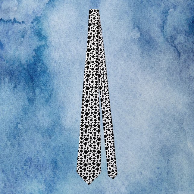 Gravata Black and White Cow Print Animal Pattern (A tie with a black and white cow pattern)