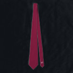 Gravata Borboleta Personalizada Merlot para Noivo<br><div class="desc">Se você está procurando uma gravata para casamento que seja moderna e minimalista,  nosso design de gravata Merlot é a escolha perfeita ©️2023  - A parte de trás da gravata é personalizada com as iniciais do noivo/padrinhos,  você pode remover isso se quiser apenas uma gravata sólida combinando sem escrita</div>