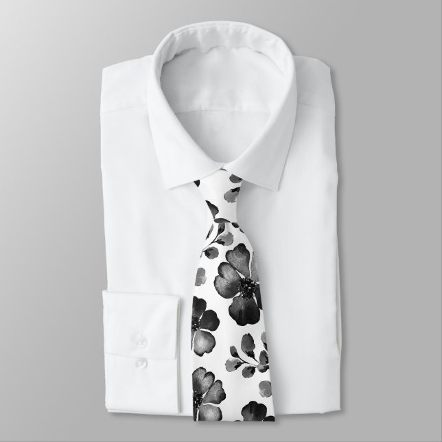 Gravata Casamento Aquarela Preto e Branco com Papoulas e V (Amarrado)