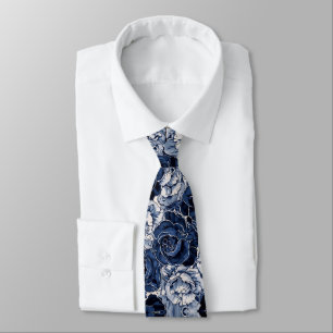 Gravata Casamento de Peônias em Cascata Azul Marinho Branc