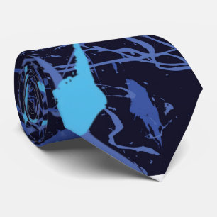 Gravata com respingos de tinta azul