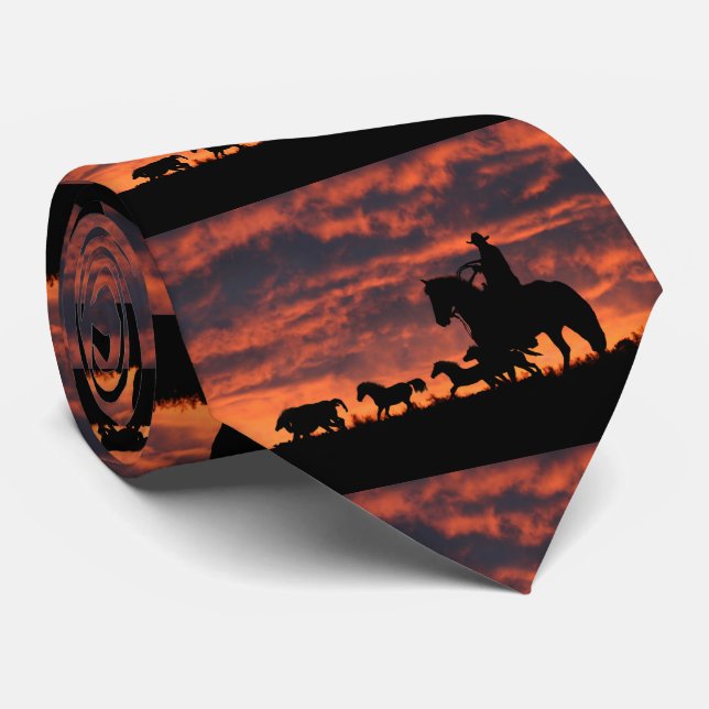 Gravata Cowboy e Tie Cavalos Selvagens (Rolled)