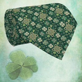 Gravata Cruz Celta e Trevo Irlandês Verde com Visual Vinta