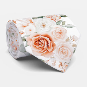 gravata de terracota e rosas brancas no pescoço