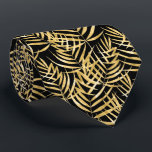 Gravata Dourada Árvore Palm Fronteira Preta Tropical<br><div class="desc">Frentes de palmeiras tropicais de ouro sobre fundo preto (ou qualquer cor), esta gravata de pescoço de homens é legal para o escritório, uma noite na cidade, um casamento, para o noivo ou padrinhos de casamento ou dá como presente para seu marido, pai, irmão ou melhor amigo. Faça uma declaração!...</div>