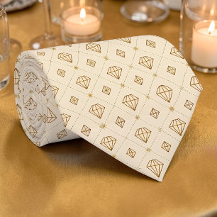 Gravata Elegante com Padrão de Diamante Dourado Pe