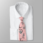 Gravata Estetoscópios engraçados para médicos de rosas cla<br><div class="desc">Estetoscópios engraçados para médicos com gravata leve do pescoço rosa. Excelente, ideia perfeita para Estudantes de Medicina para médicos, para médico, doutorado, formando, estudante de Medicina, estagiário, cirurgião e enfermeiro. Obtenha este presente de formatura engraçado para médicos e amantes da medicina. Você pode fantasiar e mudar o fundo dele. Engraçado...</div>