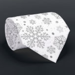 Gravata Flocos de neve prateados em branco<br><div class="desc">Flocos de neve prateados desenhados à mão sobre fundo branco</div>