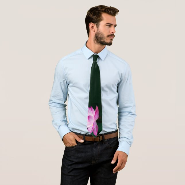 Gravata Flor de Lotus Rosa (In Situ)