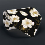 Gravata Flores Douradas brancas, pretas<br><div class="desc">Um belo padrão de flores brancas e douradas a preto, a gravata do pescoço deste homem é legal para o escritório, uma noite na cidade, um casamento, sua própria cerimônia de casamento, para o noivo ou padrinhos de casamento ou dá como presente para seu marido, pai, irmão ou melhor amigo....</div>