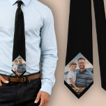 Gravata Foto da família personalizada preta<br><div class="desc">Tinta do pescoço da família personalizada negra. Um presente perfeito para um pai ou avô no Dia do Pai,  no aniversário ou no Natal.</div>