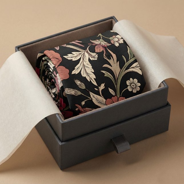 Gravata Fundo Botânico Vintage Escuro (#MensFashion
#LuxuryStyle
#Necktie
#FloralTie
#VictorianStyle
#BotanicalPattern
#DarkFloral
#Elegant)