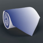 Gravata Gradiente Branco Azul Moderno<br><div class="desc">Esta gravata minimalista apresenta um gradiente moderno de azul a branco.</div>