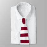 Gravata Grelhas de Cor Sólida com Grelha<br><div class="desc">Clássica gravata listrada moderna no casamento Burgundy e branca. Burgundy tirou gravata. Padrinhos de casamento riscados.</div>