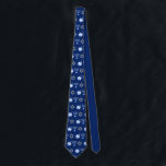 Gravata Hanukkah Blue Menorah Dreidel Pattern Chanukah<br><div class="desc">Legal gravata de Hanukkah em azul bonito com um legal padrão de estrela judaica,  sonho para diversão jogos de Chanukah e menorah judaica para o feriado.</div>