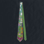 Gravata Jardim Flor (por Gustav Klimt)<br><div class="desc">Este design apresenta uma pintura do artista austríaco Gustav Klimt (1862-1918). É uma representação de um belo jardim floral no estilo impressionista típico de Klimt. As flores quase parecem estar transbordando, e é impossível não se sentir otimizado por sua beleza. A obra original foi concluída em 1907 e seu título...</div>
