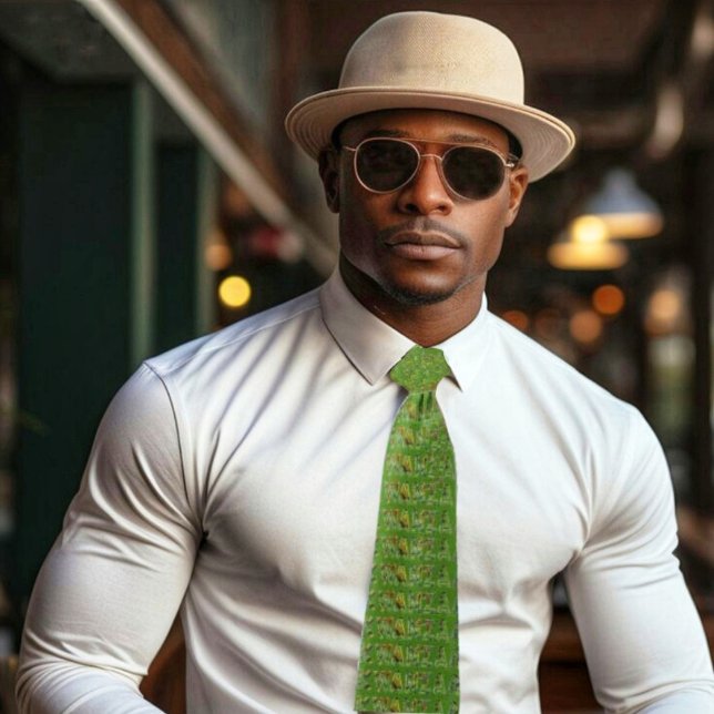 Gravata Kwanzaa-Multi (Dress for the holidays, in this Kwanzaa-Multi Neck Tie!)