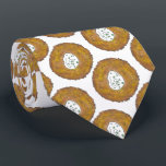 Gravata Latkes Potato Pancake Hanukkah Comida de Feriado J<br><div class="desc">Design apresenta um marcador original ilustrativo de uma deliciosa panqueca de batata latke revestida com creme azedo, um grampeador na cozinha de férias judaica. Ideal para comemorações de Hanukkah! Este design de latas de Chanukah também está disponível em outros produtos. Muitos designs adicionais estão também disponíveis neste compro! Não vê...</div>