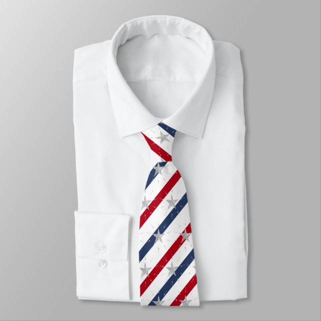 Gravata Listrado Diagonal Vermelho Branco & Azul Estrelas  (Amarrado)