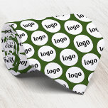 Gravata Logotipo simples verde da Floresta de Negócios<br><div class="desc">Design de logotipo simples para promover a lealdade da marca e promover sua pequena empresa. Substitua o logotipo pelo seu e altere a cor de fundo na Ferramenta Design para personalizar.</div>