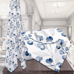 Gravata Marinho Azul Eucalyptus Greenery Watercolor Casame<br><div class="desc">Um padrão de cor d'água pintado de eucalipto em azul marinho com cinza de cipós e bagas de eucalipto em fundo contra o branco puro.</div>