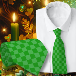 Gravata masculina com padrão xadrez verde