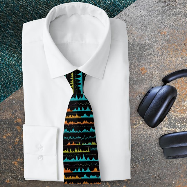 Gravata Modern Audio Cool Sound Waves (A stylish tie patterned with a colorful sound wave effect. Ideal for sound engineers and musicians)