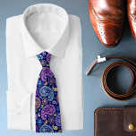 Gravata Modern Paisley Pattern<br><div class="desc">O moderno Paisley Pattern Neck Tie apresenta um padrão paisley elegante. Elaborado por ©Evco Studio www.zazzle.com/store/evcostudio</div>