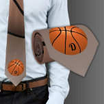 Gravata Monograma de esportes de basquetebol<br><div class="desc">Gravata do pescoço do Monograma do Baile de Basquete. Excelente para um jogador de basquete,  treinador de basquete ou fã. Adicione o seu monograma ou apague-o.</div>
