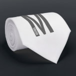Gravata Monograma e Nome Personalizados em Negrito Moderno<br><div class="desc">Design de Monograma Moderno com letra de monograma personalizada "M" e nome em estilo de fonte sans serif negrito moderno. Presente perfeito para ele,  presente do Dia dos Pais,  presente para padrinhos e mais.</div>