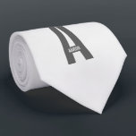 Gravata Monograma e Nome Personalizados Modernos e Destaca<br><div class="desc">Design de Monograma Moderno com letra de monograma personalizada "A" e nome em estilo de fonte sans serif moderna e destacada.

Presente perfeito para ele,  presente do Dia dos Pais,  presente para padrinhos e mais.</div>