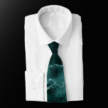 Gravata Moody Agate | Teto Verde Malachite Rich Jewel Tone<br><div class="desc">O grunge dos anos 90 inspirou uma pedra agata escura e sofisticada, marmoreada, de cor aquática, num tom profundo de joia, com folha metálica falsa e veias brilhantes, numa rica e dramática espiral de fluidos abstrato e veias brilhantes. Da coleção "Até a Morte nos Pede", este magnífico gradiente feminino pintado...</div>