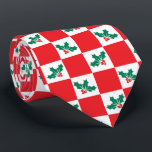 Gravata Novelty checou Holly Christmas<br><div class="desc">Perfeito por mostrar que você está no humor festivo, esta gravata inteligente faria todos os seus colegas de trabalho sorrirem. Este design tem um fundo vermelho e branco com gráficos Holly. Traga a diversão para a estação festiva.</div>