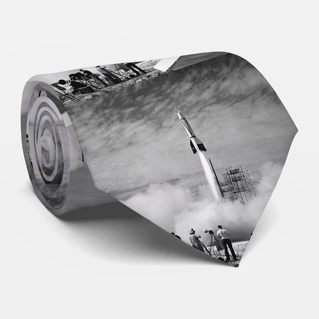 Gravata O Primeiro Lançamento De Foguete Em Cabo Canaveral (Rolled)