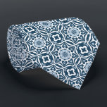 Gravata Padrão Clássico de Arte Floral Azul Delft Holandês<br><div class="desc">Articulação única do pescoço com um design elegante típico e habitual padrão de flores. Feita para o amante da cerâmica bonito Delfts Blue dos Países Baixos. design de hipster, divertida, moderna e caprichosa para o divisor de tendências artístico ou artístico-quadril, retrovisor, estilo nouveau deco art ou amante digital geométrico abstrato...</div>