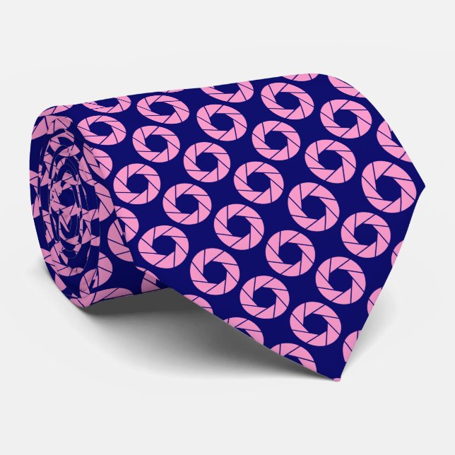 Gravata Padrão de abertura - Rosa no Marinho profundo (Rolled)