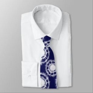 Gravata Padrão de Círculos Shibori Azul e Branco
