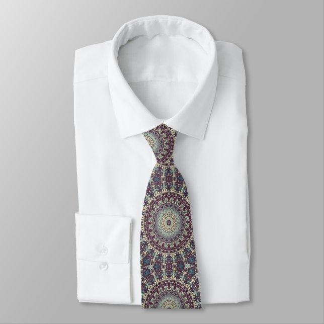 Gravata Padrão de Mandala Roxo Turquesa e Creme (Amarrado)