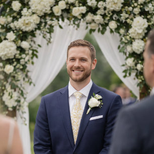 Gravata Padrão Floral Elegante em Ouro Branco