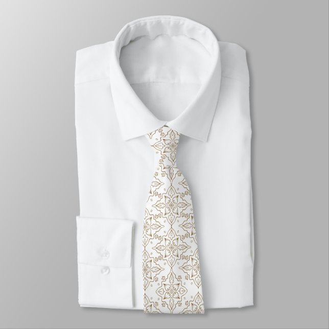 Gravata Padrão simétrico e ornamentado com motivos florais (Amarrado)