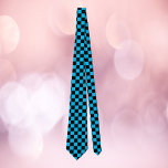 Gravata Padrão verificado azul e preto<br><div class="desc">Você gosta de gravatas com padrão de verificação? Esta gravata tem um padrão feito de quadrados azuis e pretos.</div>