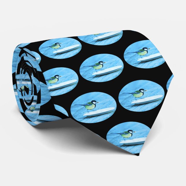 Gravata Pássaro azul se alimentando de um pescoço preto na (Rolled)