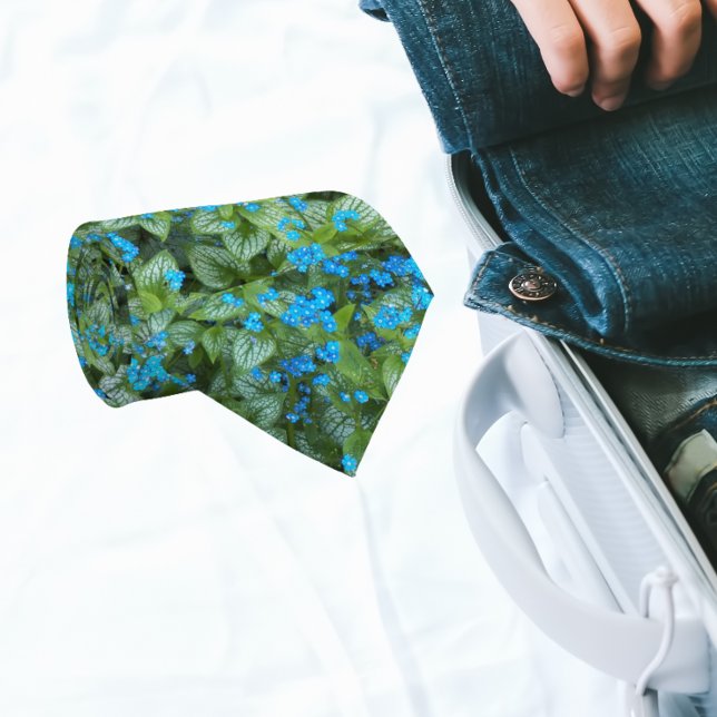 Gravata Pequeno Padrão Floral de Flores de Brunnera Azul (In Situ Rolled)