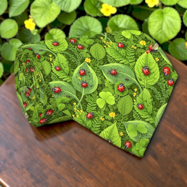 Gravata Personalizada com Padrão de Joaninhas (Criador carregado)